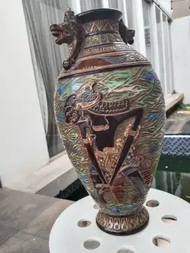 Guci tua antik kolektor item di jual cepat