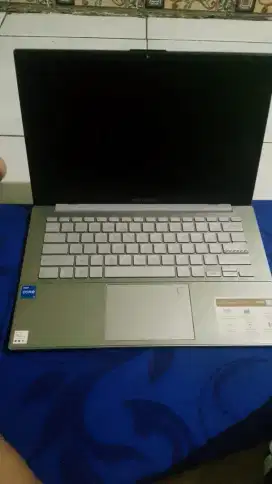 Laptop Asus E1404G