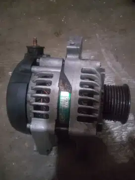 Alternator/dinamo jalan inova reborn ori