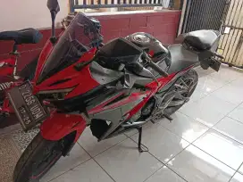 Jual motor honda CBR 150R