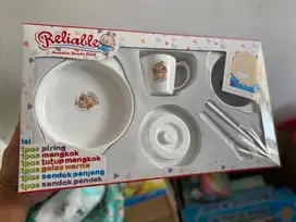 Tempat makan bayi