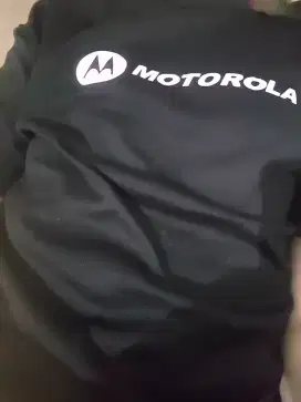 Uniqlo t shirt motorola