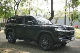 Toyota Land Cruiser 300 GR-Sport 4x4 FJA300 2023