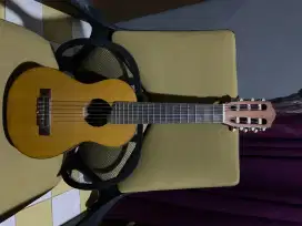 YAMAHA GUITALELE GL1 NATURAL COLOR