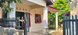 Dijual cepat rumah siap huni.