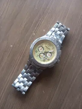 Jam tangan police