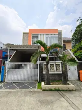 RUMAH 2 LANTAI LOKASI STRATEGIS KEAMANA TERJAMIN