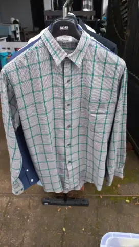 Kemeja lengan panjang casual