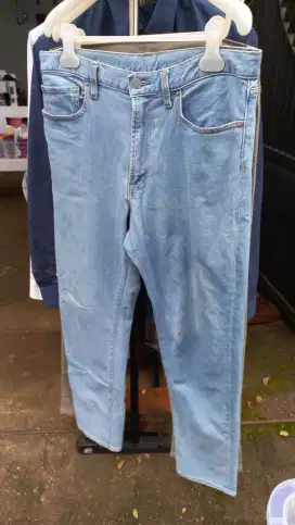 Celana jeans denim slim fit UNIQLO