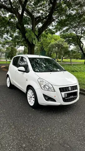 Suzuki Splash 2013 AT Putih