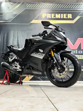 Yamaha R15 black Matte 2022 mewah siap mudik. Anugerah motor rungkut