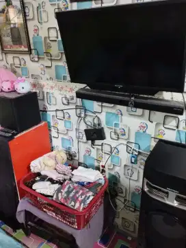 TV LED Digital Polytron PLD-32B1550 kondisi bagus dan No minus