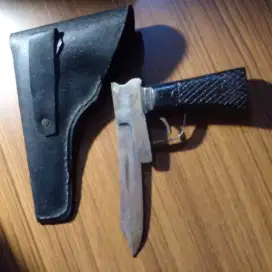 Pistolan sangkur jadul