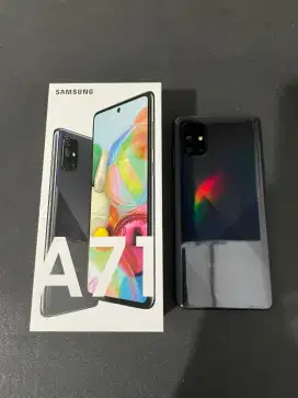 Samsung Galaxy A71 (8/128 GB)