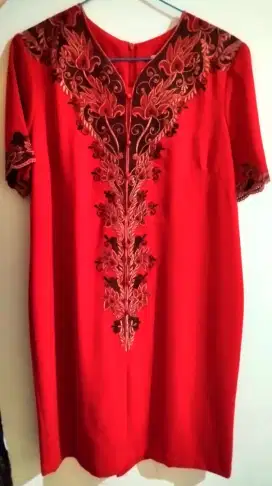 Blouse Bordir Elegan – Anggun & Nyaman