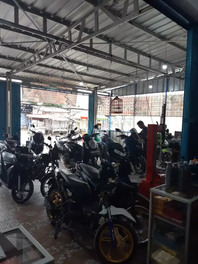 Lowongan kerja mekanik bengkel motor