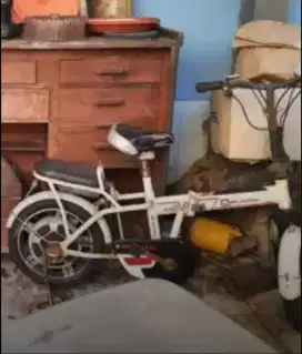 SEPEDA MR JACKIE TANPA AKI N KUNCI