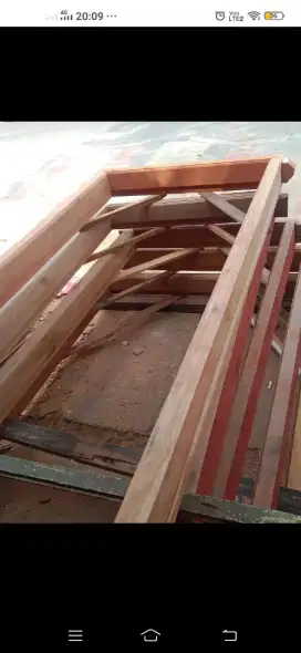 Kusen pintu nya ready dari kayu bekas Meranti oven berkualitas