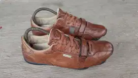 Sepatu ellesse second original