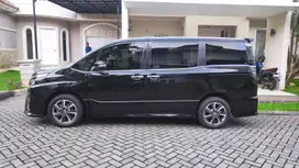 Toyota Voxy 2020 Bensin
