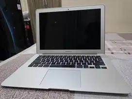 Macbook Air 13 inch tahun 2015