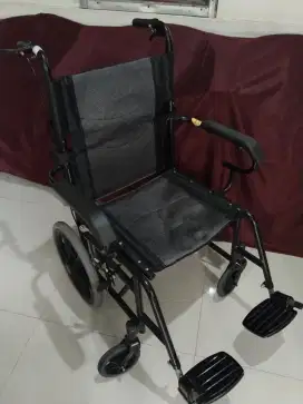 Kursi roda lipat tipe travel
