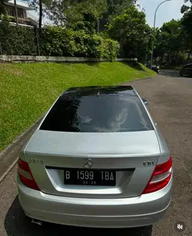 Mercedes-Benz C200 2011 Bensin