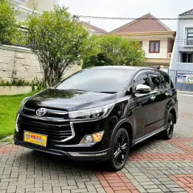 Toyota venturer diesel 2019 2.4 AT