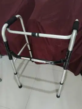 Walker jalan lipat