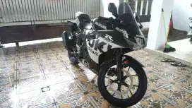 Suzuki GSX R 150 BLACk thn 2020