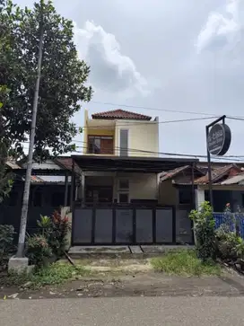 Rumah Second 2 Lantai di Dekat Cisaranten Binaharapan Arcamanik