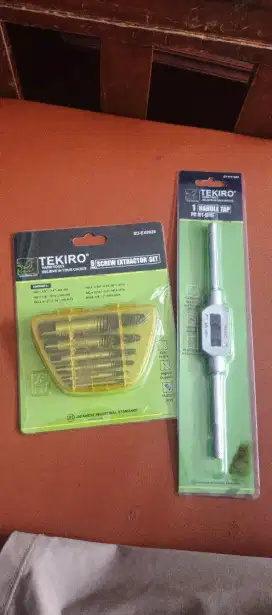 Pembuka baut tekhiro(tap balik)