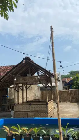Saung bambu taman minimalis