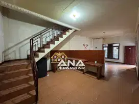 ANA RUMAH UK 10X11M DI KOMPLEK KAVLING POLRI JELAMBAR