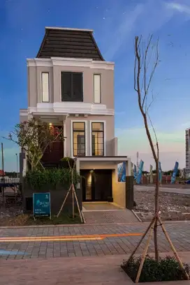 RUMAH GRAND KENJERAN LOKASI DEKAT DENGAN FASILITAS PUBLIK  TIPE PORTIA