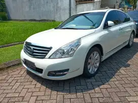Nissan teana putih 2010 250 XV