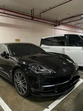 Porsche Panamera 4S