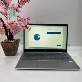 Laptop HP 14 EP0001TU Core i5-1335U 8GB 512GB SSD