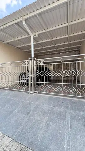 Dijual Murah Strategis Rumah Darmo Permai
