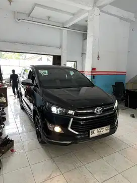 (Dp30jt) Toyota Innova Venturer Matic Diesel 2018 Murah