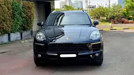 km29rb porsche macan turbo 2014 hitam