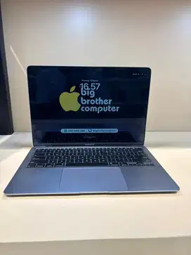 MacBook Air 2020 i5 8/512