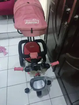 Sepedah family balita