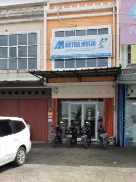 Disewakan ruko 2 lantai