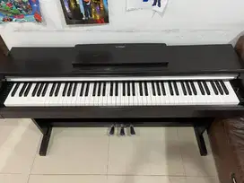 Piano YAMAHA ARIUS YDP 142 Mulus Harga Nego