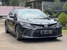 Toyota New Camry 2.5 V AT 2022 Hitam Metalik DP RENDAH