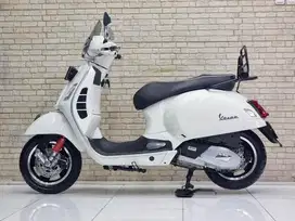 TERMURAH‼️ Vespa GTS 150 ABS Classic 2021 Putih favorit