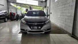 Honda HR-V  E AT 2016