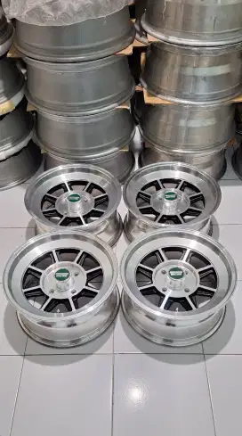 Velg hayashi street. R15×7in. Pcd 4×114.ET13. Ori. Made in japan.