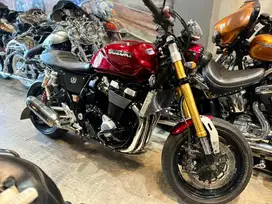 Moge Suzuki gsx1400 full paper